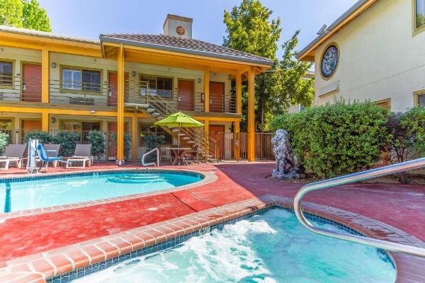 Comfort Inn Santa Cruz image 18